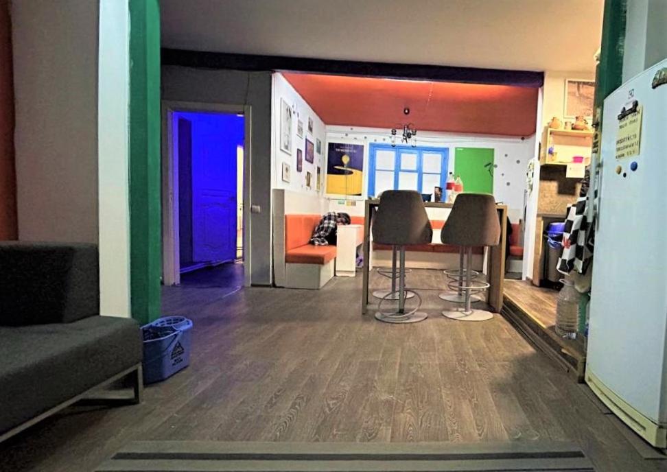 Bern Hostel Chişinǎu Buitenkant foto