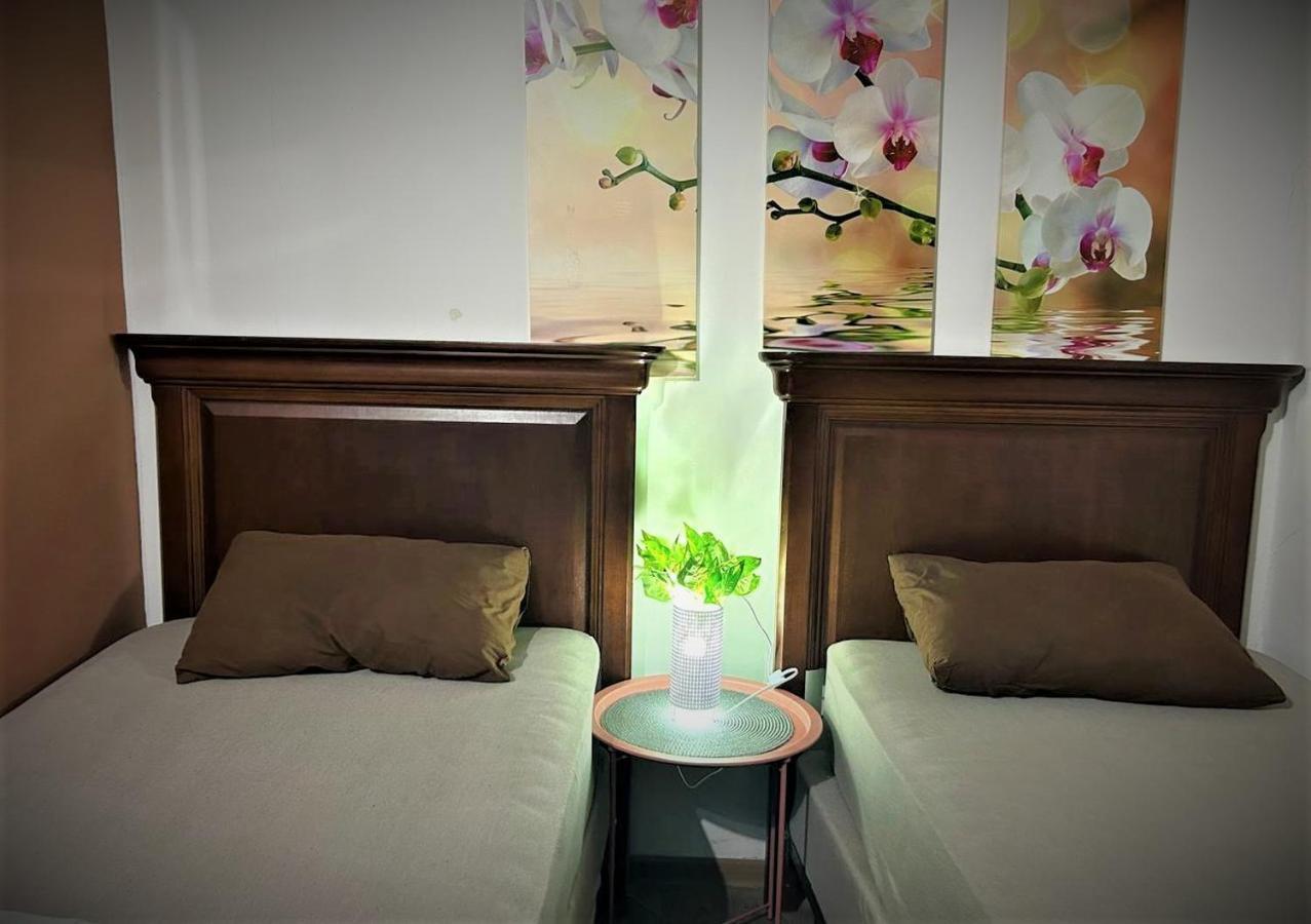 Bern Hostel Chişinǎu Buitenkant foto