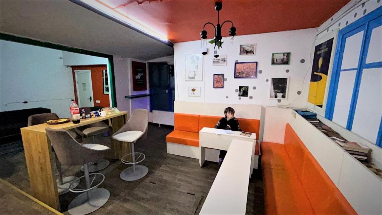 Bern Hostel Chişinǎu Buitenkant foto
