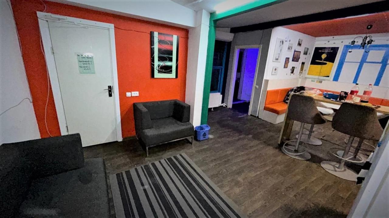 Bern Hostel Chişinǎu Buitenkant foto