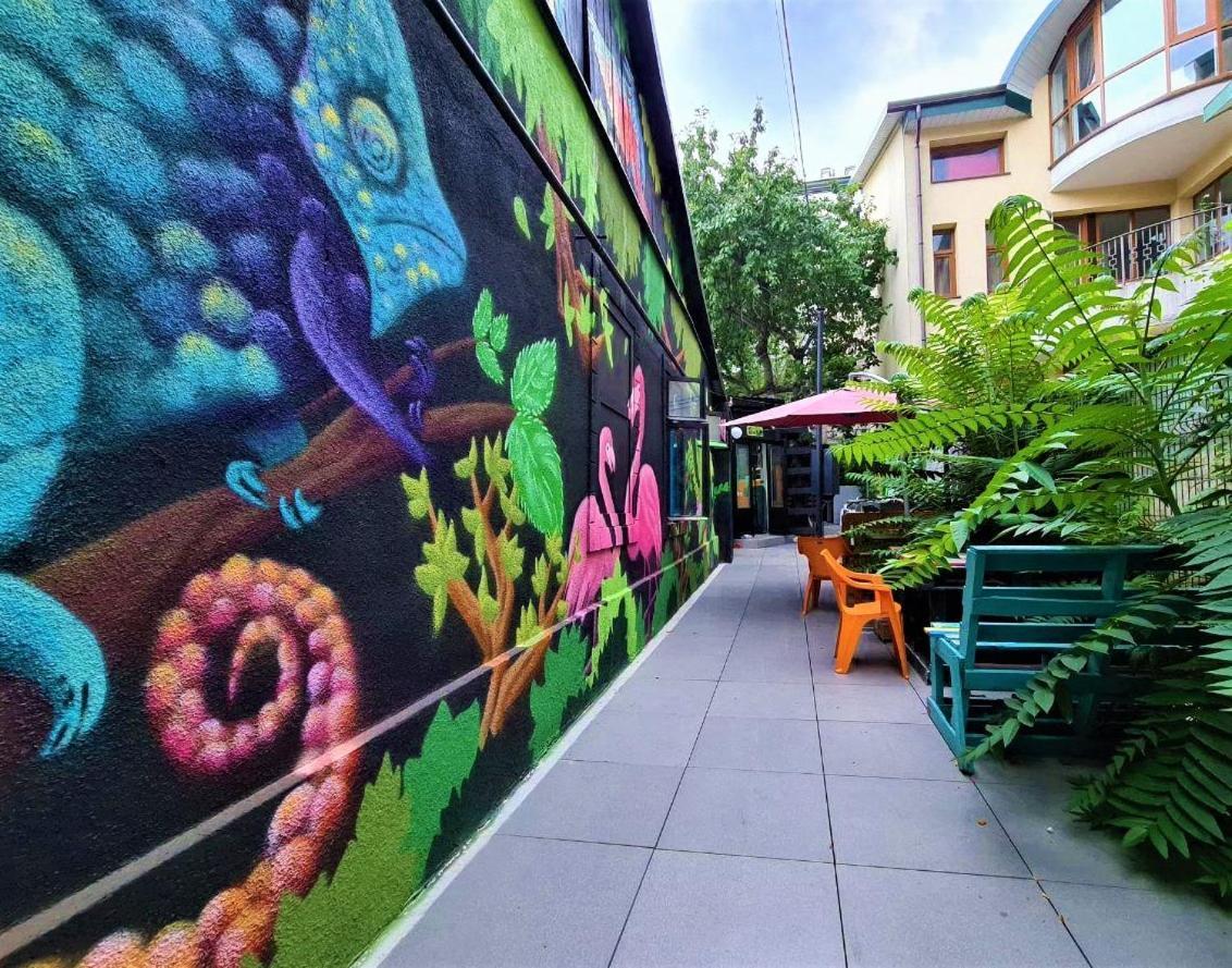 Bern Hostel Chişinǎu Buitenkant foto